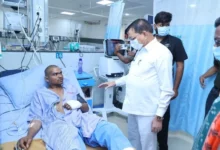 सिंघीतराई प्लांट हादसा: कैबिनेट मंत्री देवांगन ने घायलों का जाना हालचाल, बेहतर उपचार के दिए निर्देश