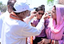 नन्हीं मानविका के सपनों को मिला मुख्यमंत्री का स्नेहिल स्पर्श, भैंसामुड़ा में आत्मीय मुलाकात ने जीता सबका दिल