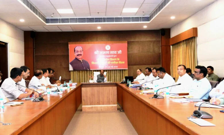 परफॉर्मेंस गारंटी की सड़कों की खराब स्थिति पर अधिकारियों पर होगी कार्रवाई, ठेकेदारों से तत्काल मरम्मत कराने को कहा