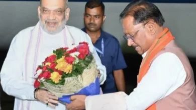 केंद्रीय गृह मंत्री अमित शाह पहुंचे रायपुर, मुख्यमंत्री साय ने किया स्वागत