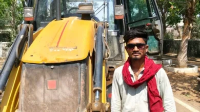 रेत-मुरूम के अवैध कारोबार पर बड़ी कार्रवाई, एक जेसीबी, चार हाईवा जब्त