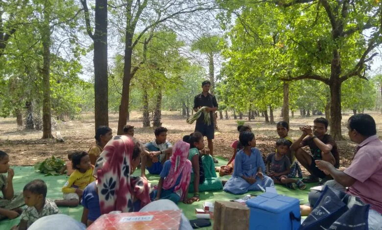 जहाँ राशन और जरूरतों के लिए भी तय करना पड़ता है 40 किलोमीटर का सफर… वहाँ पहुँची उपचार की दस्तक