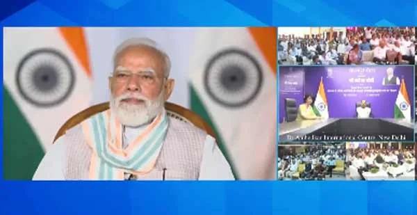 रोजगार मेले में पीएम मोदी ने 51 हजार लोगों को बांटा नियुक्ति पत्र