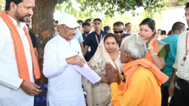 कटहल–गुलमोहर की छांव में सजी चौपाल, मुख्यमंत्री ने सरोधी में सुनी जनता की आवाज
