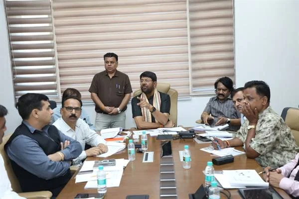 हर गौशाला में न्यूनतम पाँच हजार गौवंश का होगा पालन, 30 प्रतिशत रखे जाएंगे दुधारू नस्ल के गौवंश हर गौशाला में न्यूनतम पाँच हजार गौवंश का होगा पालन, 30 प्रतिशत रखे जाएंगे दुधारू नस्ल के गौवंश