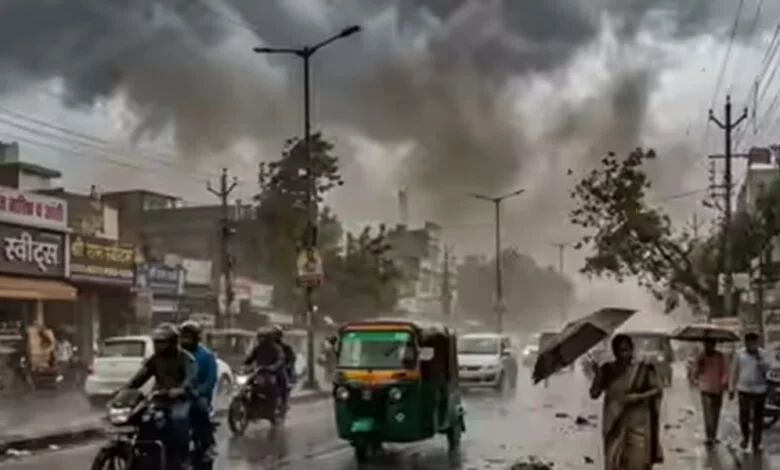 बिहार में आंधी और बारिश का कहर, दर्जनों की गई जान, सीएम ने मृतक परिवारों को मुआवजे का किया एलान