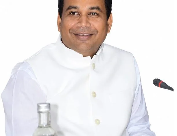 कलेक्टर डॉ. गौरव सिंह देश के “सर्वश्रेष्ठ जिलाधिकारी 2026” में शामिल, उत्कृष्ट प्रशासन एवं नवाचार के लिए मिली पहचान