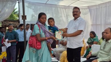 सुशासन तिहार 2026: सिमड़ा शिविर में हितग्राहियों को मिले राशन कार्ड, चेहरे पर आई मुस्कान