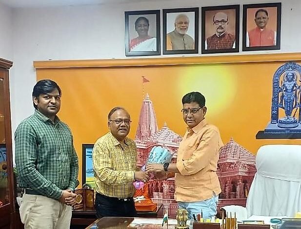 ​उच्च शिक्षा मंत्री से मिले कुलपति प्रो. दयाल