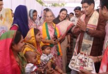 ​सुशासन तिहार: मंत्री टंकराम वर्मा ने झुमका में ग्रामीणों को बांटी खुशियां