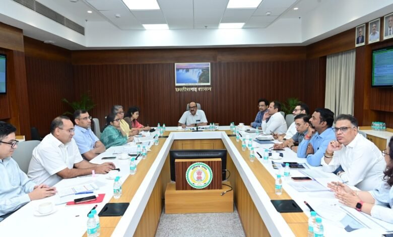 मुख्य सचिव ने की महत्वपूर्ण योजनाओं के क्रियान्वयन की समीक्षा, डेटा आधारित निगरानी पर जोर