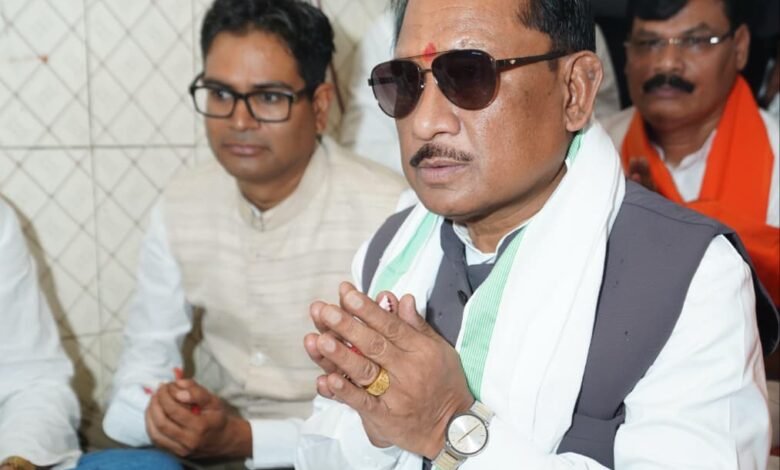 सुशासन तिहार के दौरान मुख्यमंत्री श्री विष्णुदेव साय पहुंचे कोसला धाम