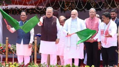 400 अत्याधुनिक आपातकालीन वाहन एवं 32 मोबाइल फॉरेंसिक वैन को दिखाई हरी झंडी
