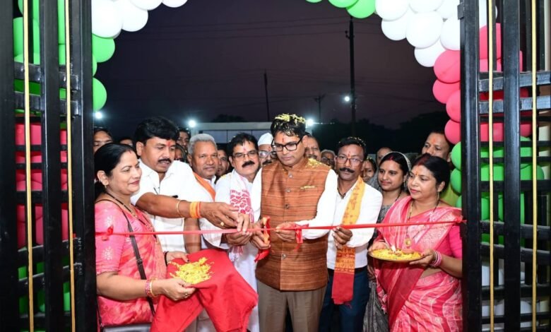 वित्त मंत्री ने रायगढ़ नगर निगम क्षेत्र में विभिन्न विकास कार्यों का किया लोकार्पण एवं शिलान्यास वित्त मंत्री ने रायगढ़ नगर निगम क्षेत्र में विभिन्न विकास कार्यों का किया लोकार्पण एवं शिलान्यास
