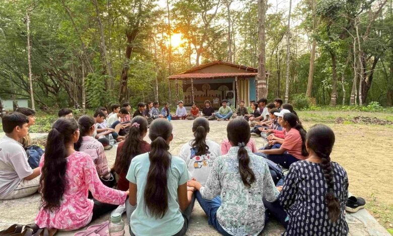 बारनवापारा अभयारण्य के देवपुर नेचर कैंप में छत्तीसगढ़ और मध्यप्रदेश के 65 से अधिक प्रतिभागी हुए शामिल बारनवापारा अभयारण्य के देवपुर नेचर कैंप में छत्तीसगढ़ और मध्यप्रदेश के 65 से अधिक प्रतिभागी हुए शामिल