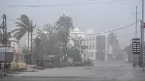 मई में भी मौसम खुशनुमा, ज्यादातर राज्यों में बरसात, चक्रवाती तूफान भी एक्टिव