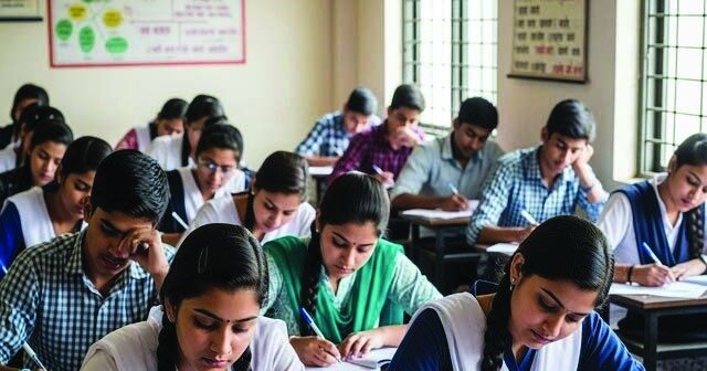 उच्च शिक्षा में बड़े सुधार की तैयारी: नए सत्र में समय पर होंगी परीक्षाएं उच्च शिक्षा में बड़े सुधार की तैयारी: नए सत्र में समय पर होंगी परीक्षाएं