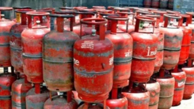 वैश्विक स्तर पर रसोई गैस की कीमत भारत में सबसे कम, अमेरिका, ऑस्ट्रेलिया तथा कनाडा जैसे विकसित देशों की तुलना में भी कीमत बहुत कम वैश्विक स्तर पर रसोई गैस की कीमत भारत में सबसे कम, अमेरिका, ऑस्ट्रेलिया तथा कनाडा जैसे विकसित देशों की तुलना में भी कीमत बहुत कम