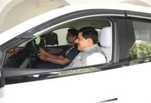 अब ईवी से करेंगे यात्रा, मुख्यमंत्री ने निवास से स्टेट हैंगर तक ईवी से की यात्रा