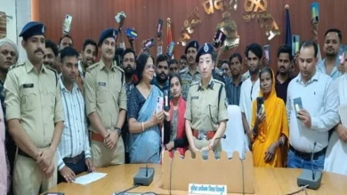 एक माह में 1 हजार 136 गुम एवं चोरी हुए मोबाइल बरामद, 2 करोड़ 18 लाख रुपये से अधिक की संपत्ति नागरिकों को लौटाई