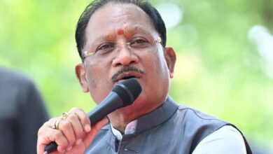 मुख्यमंत्री ने हितग्राहियों को वितरित किए विभिन्न योजनाओं के लाभ: ग्रामीणों से किया आत्मीय संवाद