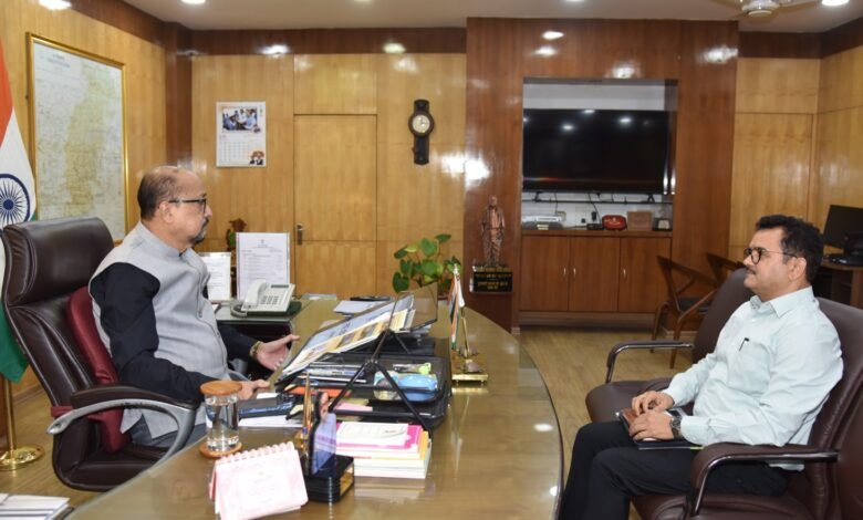 राज्यपाल श्री रमेन डेका ने रेत के वैज्ञानिक एवं व्यवस्थित खनन पर दिया जोर