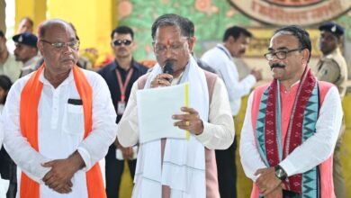 मुख्यमंत्री श्री विष्णु देव साय ने भीखमपुरा में निर्माणाधीन पीएम आवासों का किया निरीक्षण