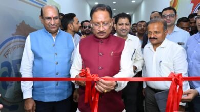 मुख्यमंत्री विष्णुदेव साय ने किया मुख्यमंत्री हेल्पलाइन एवं शिकायत प्रबंधन प्रणाली का अवलोकन मुख्यमंत्री विष्णुदेव साय ने किया मुख्यमंत्री हेल्पलाइन एवं शिकायत प्रबंधन प्रणाली का अवलोकन