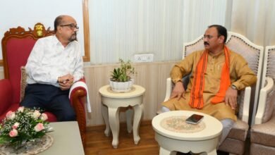 राज्यपाल श्री डेका से स्वास्थ्य एवं परिवार कल्याण मंत्री श्री जायसवाल ने की भेंट