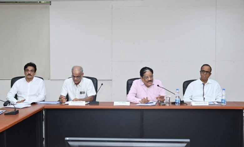 अंजोर विजन-2047 के लक्ष्यों की प्राप्ति हेतु विभागीय समन्वय, डेटा आधारित नीति निर्माण और प्रभावी क्रियान्वयन पर दिया जोर अंजोर विजन-2047 के लक्ष्यों की प्राप्ति हेतु विभागीय समन्वय, डेटा आधारित नीति निर्माण और प्रभावी क्रियान्वयन पर दिया जोर