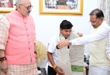 श्रीलंका दौरे के लिए भारतीय अंडर-19 महिला क्रिकेट टीम की उपकप्तान बनीं महक नरवासे : मुख्यमंत्री श्री विष्णु देव साय ने किया सम्मानित