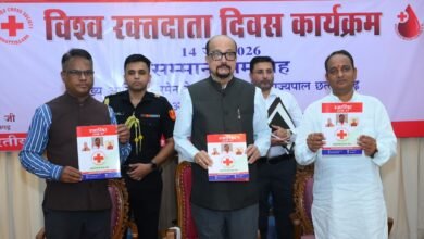 आपकी रगों में बहता हुआ खून किसी के बुझते हुए घर के चिराग को दोबारा रोशन कर सकता है