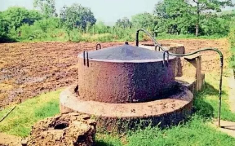गोबर गैस संयंत्रों के पुनर्जीवन से ग्रामीण ऊर्जा आत्मनिर्भरता को नई गति गोबर गैस संयंत्रों के पुनर्जीवन से ग्रामीण ऊर्जा आत्मनिर्भरता को नई गति