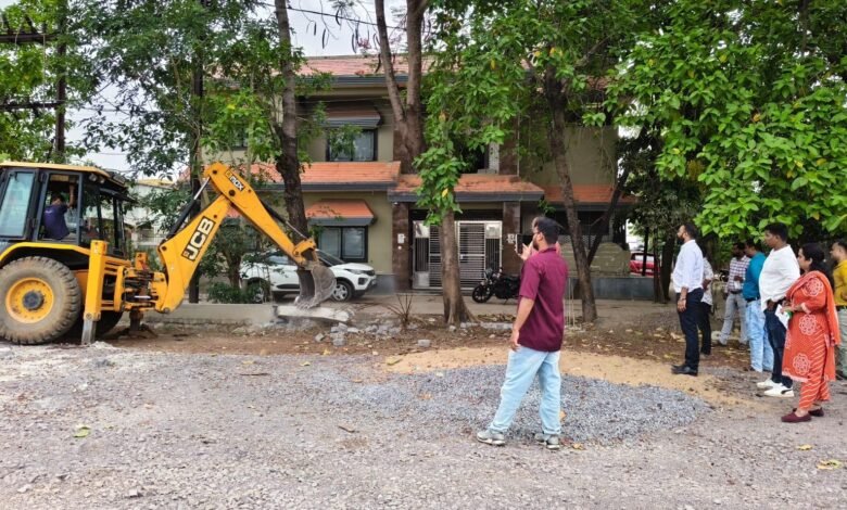 सेजबहार फेस-1 कॉलोनी की भूमि से गृह निर्माण एवं अधोसंरचना विकास मंडल ने हटाया अतिक्रमण