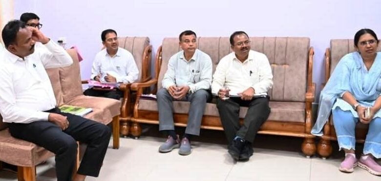 लोक निर्माण विभाग के सचिव ने निर्माणाधीन एवं प्रस्तावित कार्यों की समीक्षा की