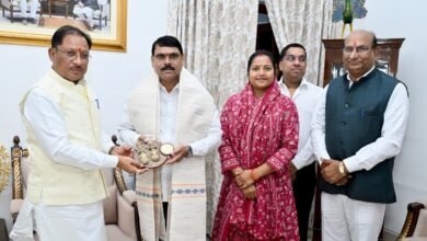 मुख्यमंत्री श्री विष्णुदेव साय से महाराष्ट्र के विधायक प्रतिनिधिमंडल ने की सौजन्य मुलाकात मुख्यमंत्री श्री विष्णुदेव साय से महाराष्ट्र के विधायक प्रतिनिधिमंडल ने की सौजन्य मुलाकात