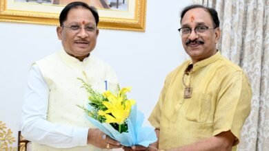 मुख्यमंत्री से छत्तीसगढ़ योग आयोग के नवनियुक्त अध्यक्ष श्री संजय अग्रवाल ने की सौजन्य मुलाकात