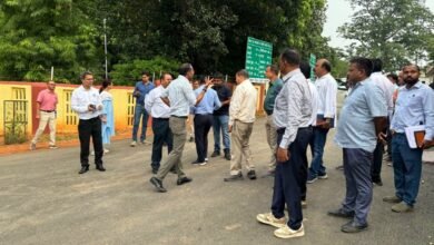 लोक निर्माण विभाग के सचिव ने निर्माण कार्यों का किया निरीक्षण, अधिकारियों की बैठक लेकर दिए आवश्यक निर्देश