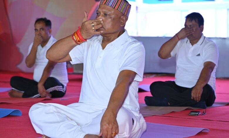 अंतर्राष्ट्रीय योग दिवस 2026: स्वस्थ जीवन और विकसित भारत का आधार बनेगा योग अंतर्राष्ट्रीय योग दिवस 2026: स्वस्थ जीवन और विकसित भारत का आधार बनेगा योग