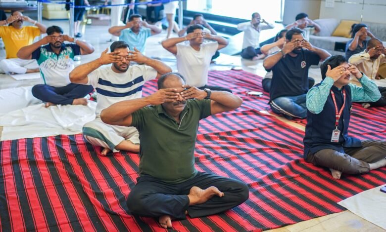 कलिंगा विश्वविद्यालय, नया रायपुर में अंतर्राष्ट्रीय योग दिवस का आयोजन कलिंगा विश्वविद्यालय, नया रायपुर में अंतर्राष्ट्रीय योग दिवस का आयोजन