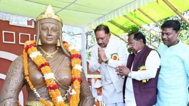 वीरांगना रानी दुर्गावती का शौर्य और बलिदान राष्ट्र की प्रेरणा का अमर स्रोत : मुख्यमंत्री श्री विष्णुदेव साय वीरांगना रानी दुर्गावती का शौर्य और बलिदान राष्ट्र की प्रेरणा का अमर स्रोत : मुख्यमंत्री श्री विष्णुदेव साय