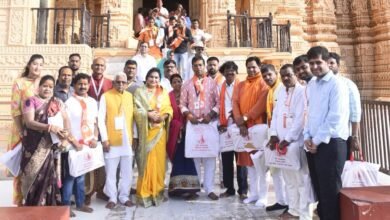 सोमनाथ स्वाभिमान सांस्कृतिक यात्रा दल लौटा, रायपुर रेलवे स्टेशन पर 1040 विशिष्टजनों का हुआ आत्मीय एवं भव्य स्वागत