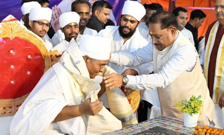 संत कबीर के आदर्शों पर चलकर समाज में समरसता और सेवा की भावना मजबूत होगी : मुख्यमंत्री श्री विष्णुदेव साय
