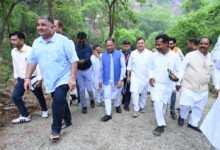 मुख्यमंत्री ने रामगढ़ पहुँचकर निहारी सीताबेंगरा की प्राचीन विरासत