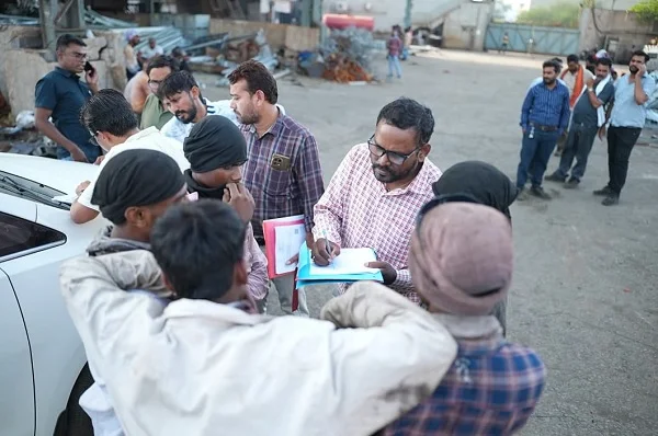 खमतराई क्षेत्र से 9 बाल श्रमिक मुक्त कराए गए, बाल श्रम कराने वालों पर एफआईआर खमतराई क्षेत्र से 9 बाल श्रमिक मुक्त कराए गए, बाल श्रम कराने वालों पर एफआईआर
