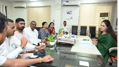 पार्षदों ने महापौर से मिलकर बारिश पूर्व सफाई की लचर व्यवस्था को लेकर जताया असंतोष