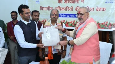 रेशम, खादी और हथकरघा क्षेत्र को नई दिशा: बुनकरों और शिल्पियों की आय बढ़ाने के लिए डिजाइन प्रशिक्षण एवं नवाचार पर जोर