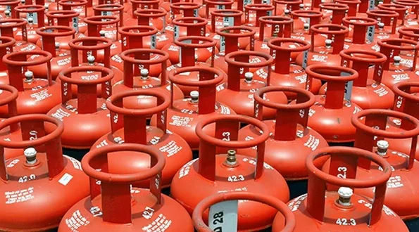 गैर-घरेलू पैक्ड LPG सप्लाई बहाल, क्षेत्रीय पाबंदियां खत्म