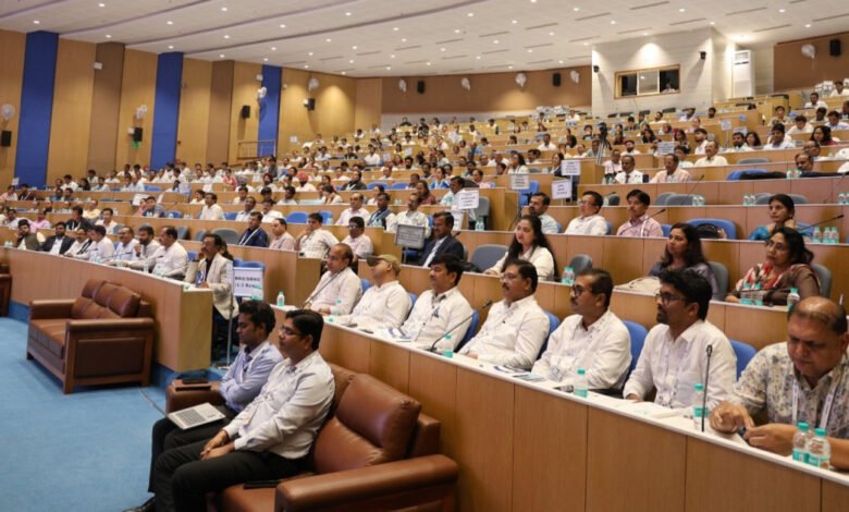 भारत निर्वाचन आयोग द्वारा मीडिया एवं संचार अधिकारियों के लिए राष्ट्रीय सम्मेलन आयोजित भारत निर्वाचन आयोग द्वारा मीडिया एवं संचार अधिकारियों के लिए राष्ट्रीय सम्मेलन आयोजित