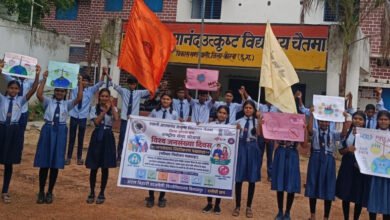 रायपुर : चैतमा के नौनिहालों ने नुक्कड़ नाटक और मानव श्रृंखला से दिया जनसंख्या स्थिरीकरण का संदेश रायपुर : चैतमा के नौनिहालों ने नुक्कड़ नाटक और मानव श्रृंखला से दिया जनसंख्या स्थिरीकरण का संदेश